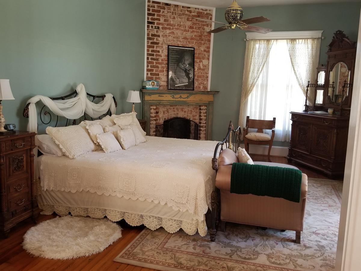 The Peach House Bed & Breakfast Атланта Екстериор снимка