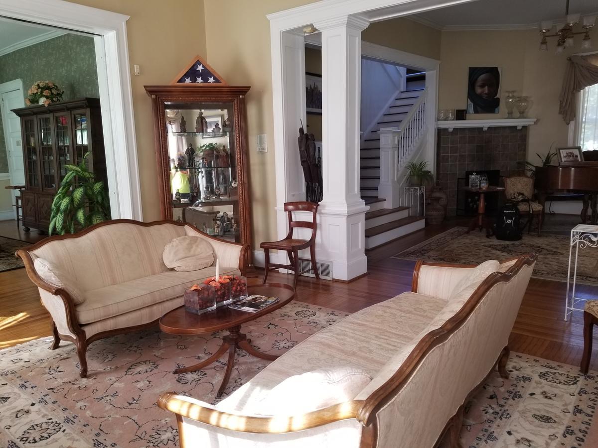The Peach House Bed & Breakfast Атланта Екстериор снимка